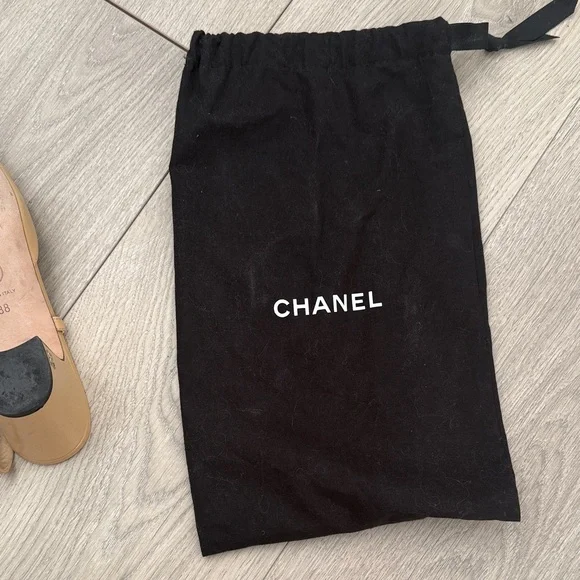 CHANEL Beige and Black Slingback Heels - Picture 7 of 8